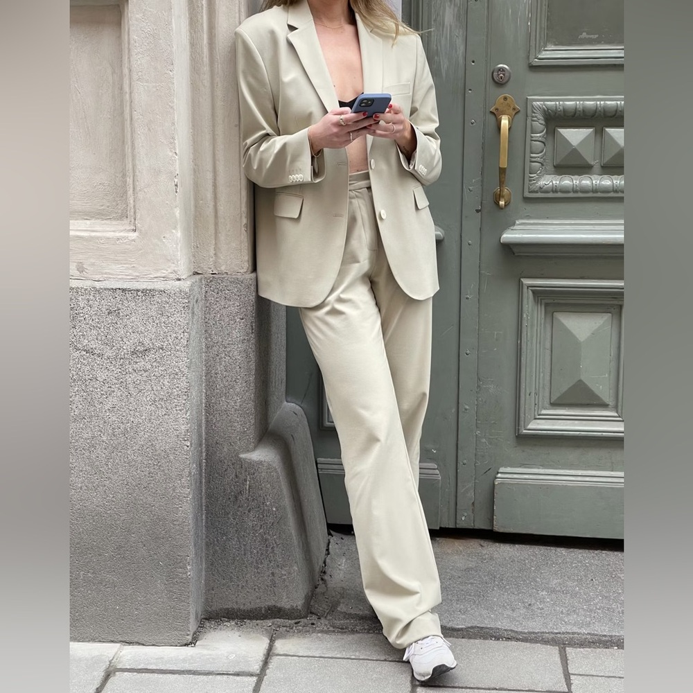 Djerf Avenue First Choice Pants Greige NEW